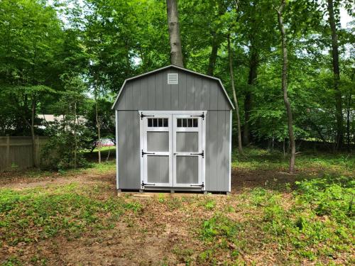 LISB-Smithtown-10x14-gambrel-higher-walls-and-doors-pewter-estate-grey-transom-doors-3